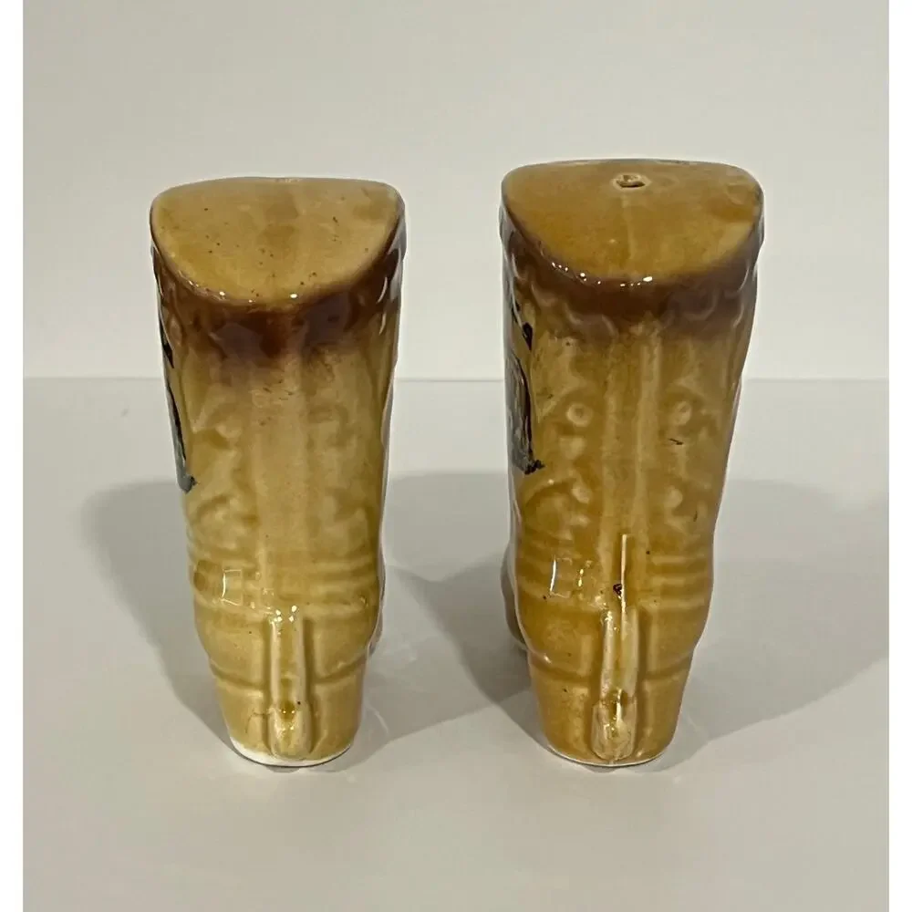 Vintage Oklahoma Cowboy Boots Salt Pepper Shakers Bison Western Rustic Souvenir‎
